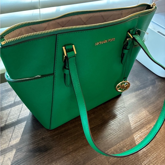 Michael Kors Emerald Green Satchel - Picture 4 of 5